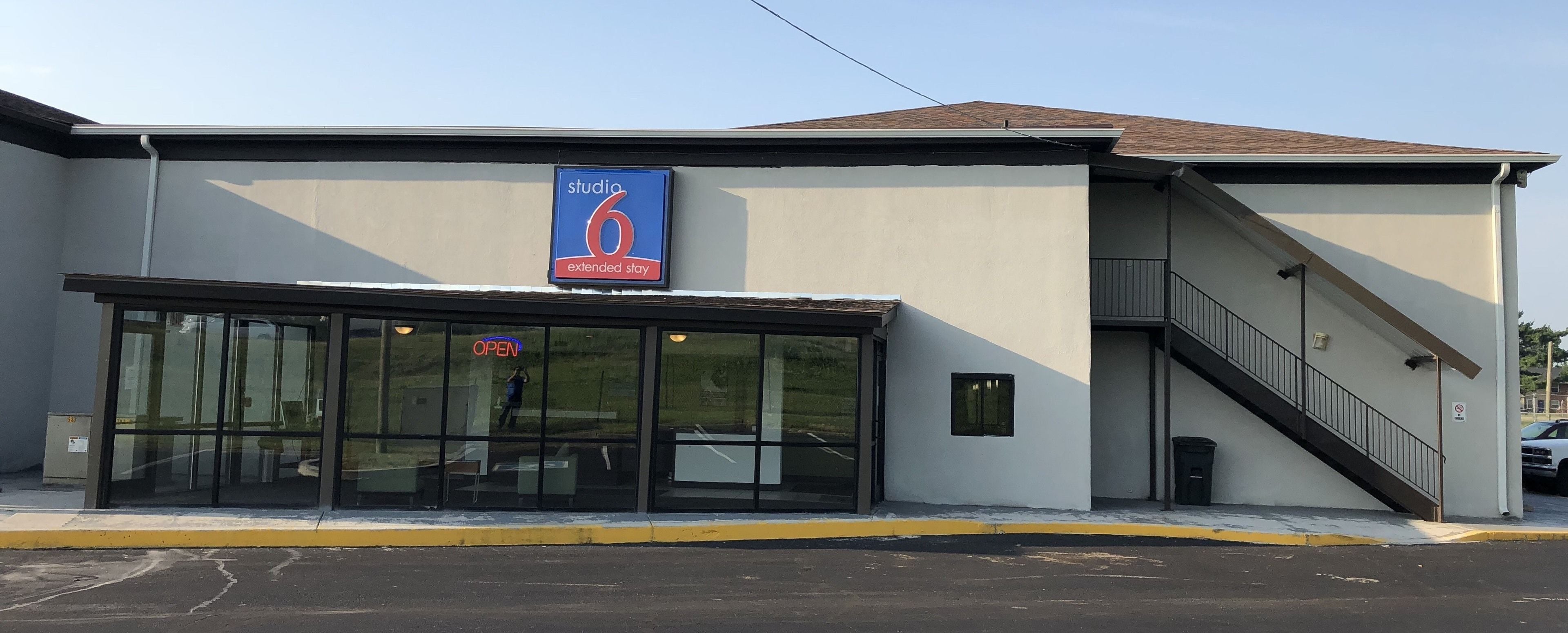 Photo - Studio 6-Indianapolis, IN