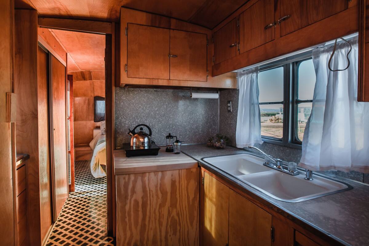room (judd 35' 1953 vagabond) | private kitchen | fridge, microwave, ice maker, paper towels