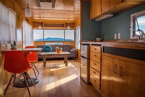 Fridge, microwave, ice maker, paper towels