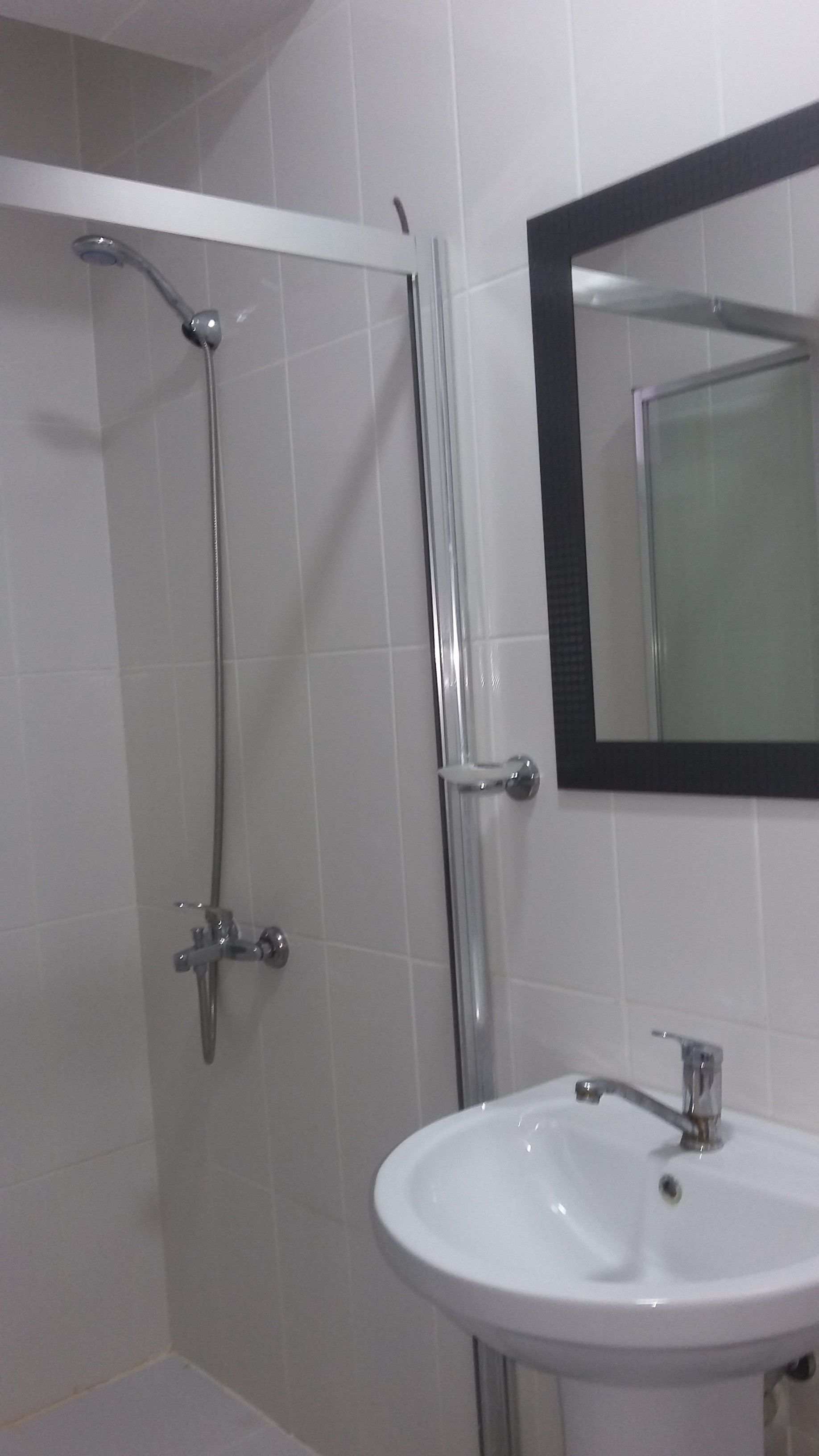 standard double or twin room | bathroom | shower, free toiletries, hair dryer, slippers