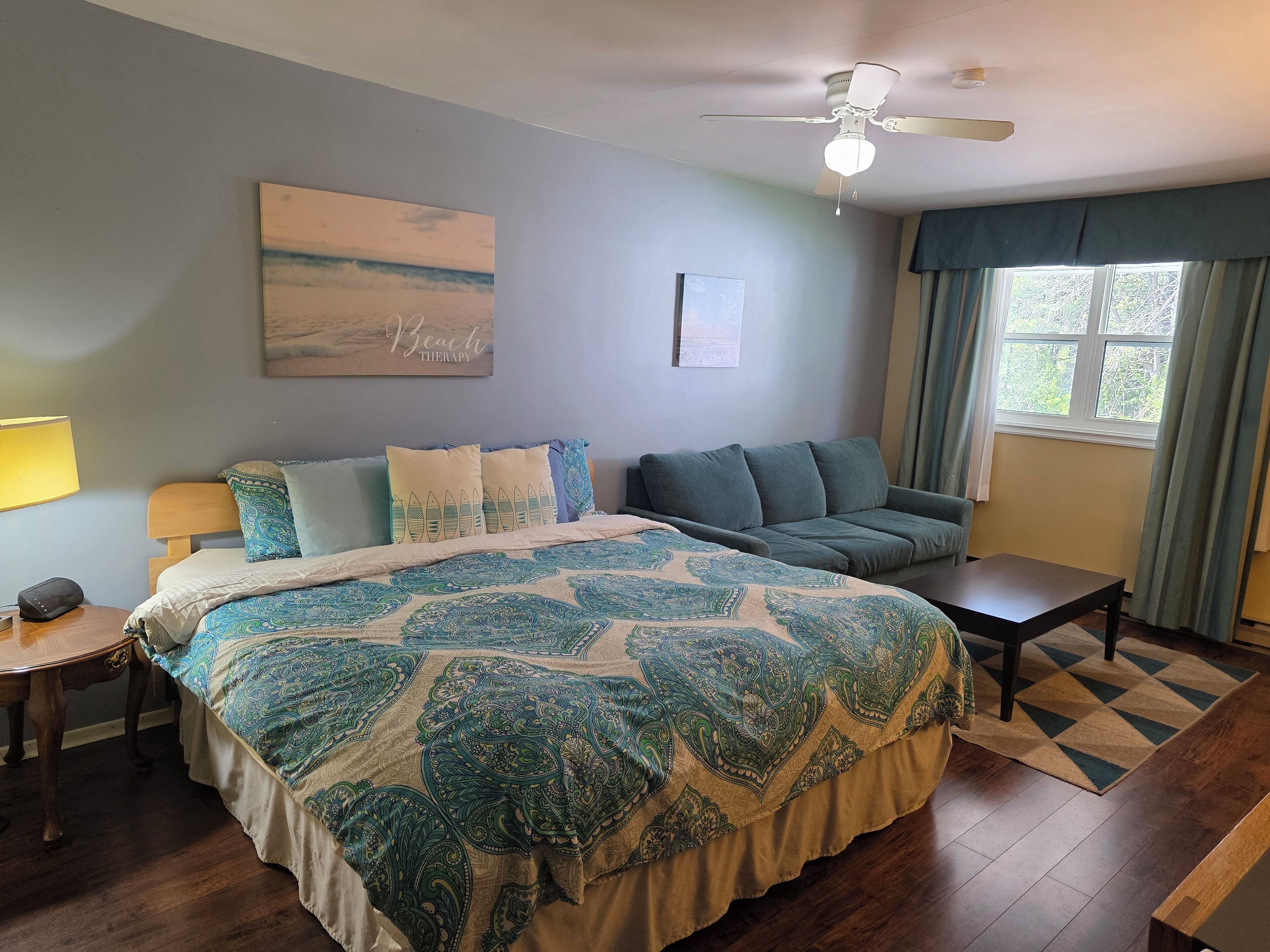 Quarto luxo, 1 cama King e sofá-cama | Individualmente decorados, individualmente mobiliados