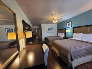 Deluxe Room, 2 Queen Beds | Individually decorated, individually furnished, soundproofing - Shenstone Motor Inn (Georgian Bluffs)