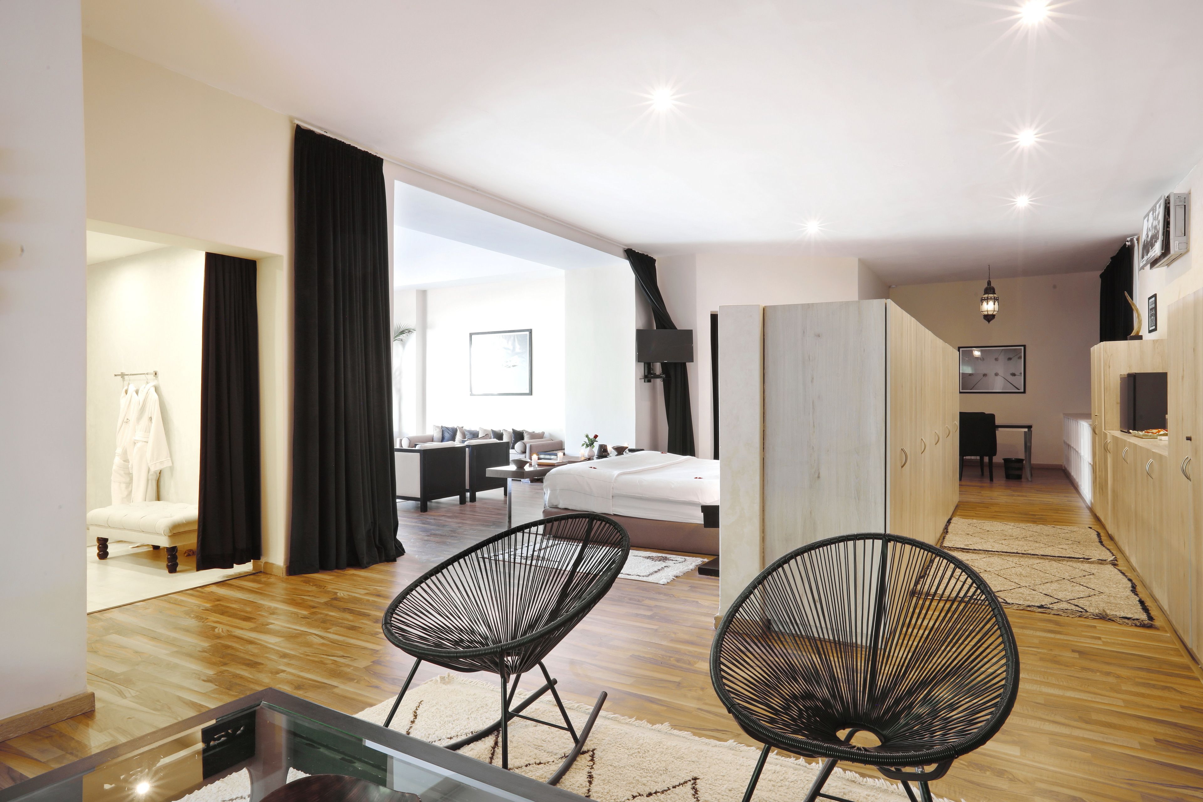loft (suite) | premium bedding, minibar, in-room safe, soundproofing