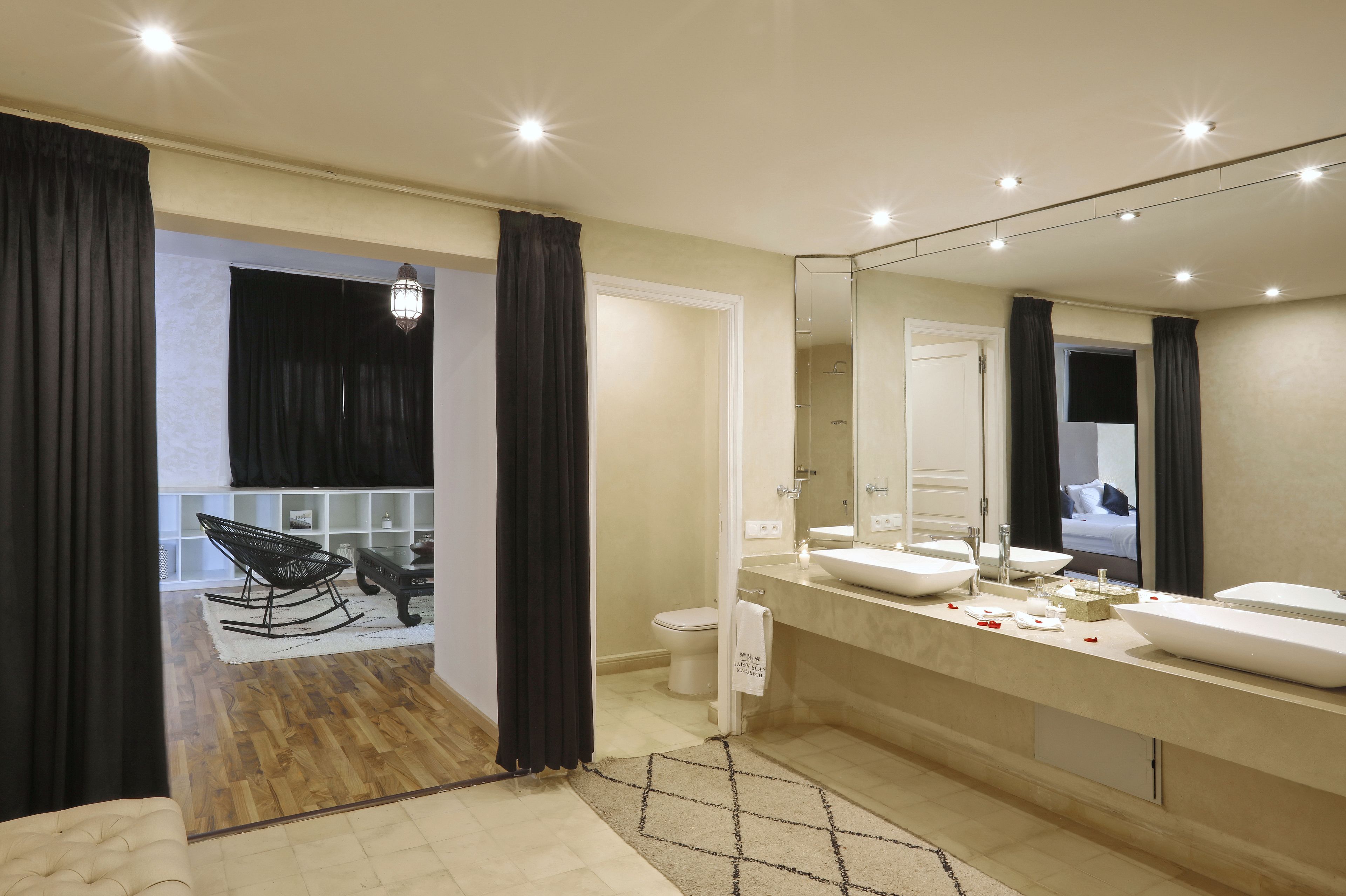 loft (suite) | premium bedding, minibar, in-room safe, soundproofing