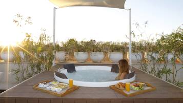 Loft (Suite) | Premium bedding, minibar, in-room safe, soundproofing