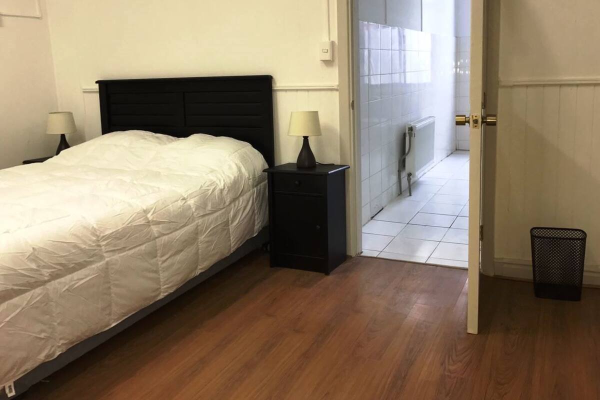 Standaard tweepersoonskamer, 1 tweepersoonsbed, privébadkamer | 1 slaapkamer, luxe beddengoed, verduisterende gordijnen, gratis wifi