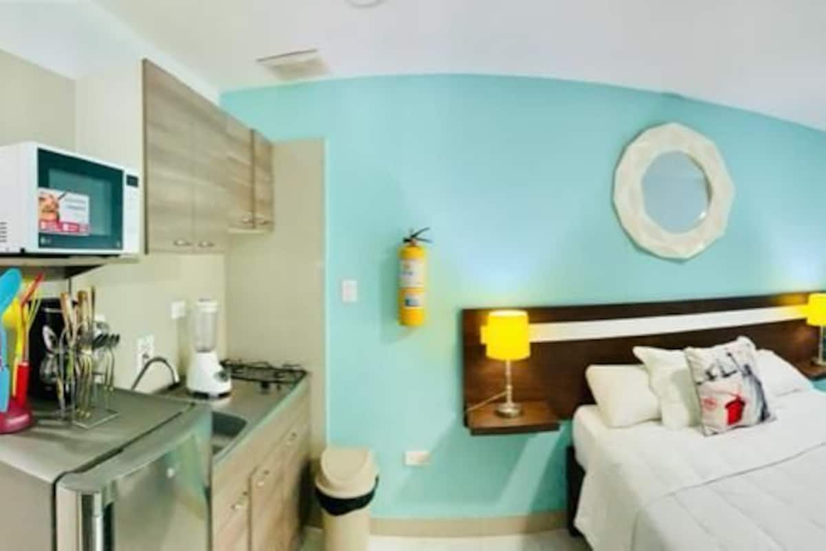 In-room safe, desk, blackout drapes
