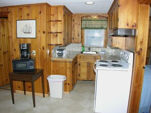 Superior Cottage, 2 Bedrooms (#10) | Private kitchen | Fridge, microwave, stovetop, coffee/tea maker