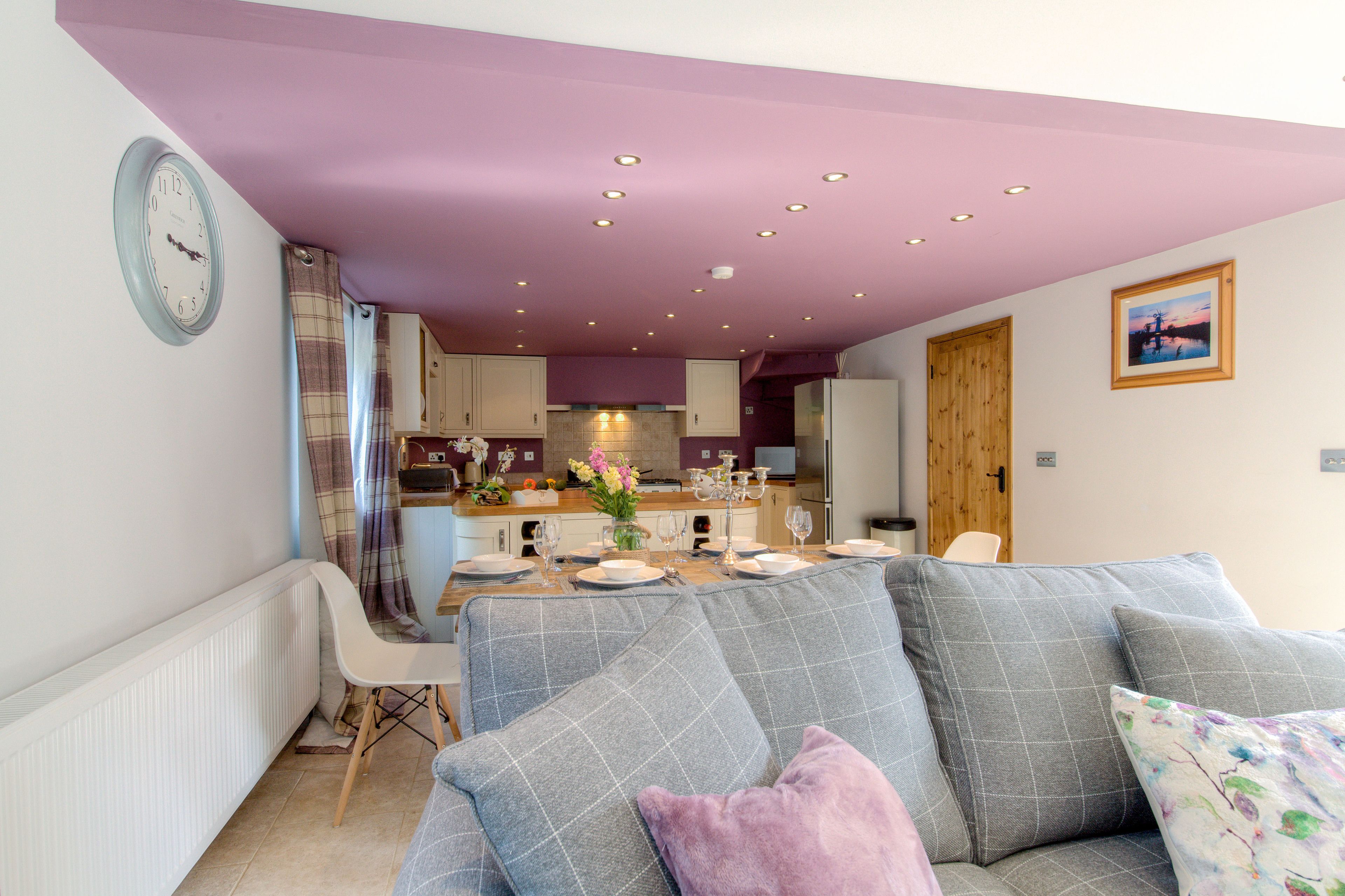 Luxury Cottage, 3 Bedrooms, Kitchen, Beachside | Living area | Flat-screen TV