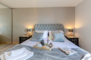 Luxury Cottage, 3 Bedrooms, Kitchen, Beachside | 3 bedrooms, premium bedding, iron/ironing board, cots/infant beds - Beach Breeze Cottage (Great Yarmouth)