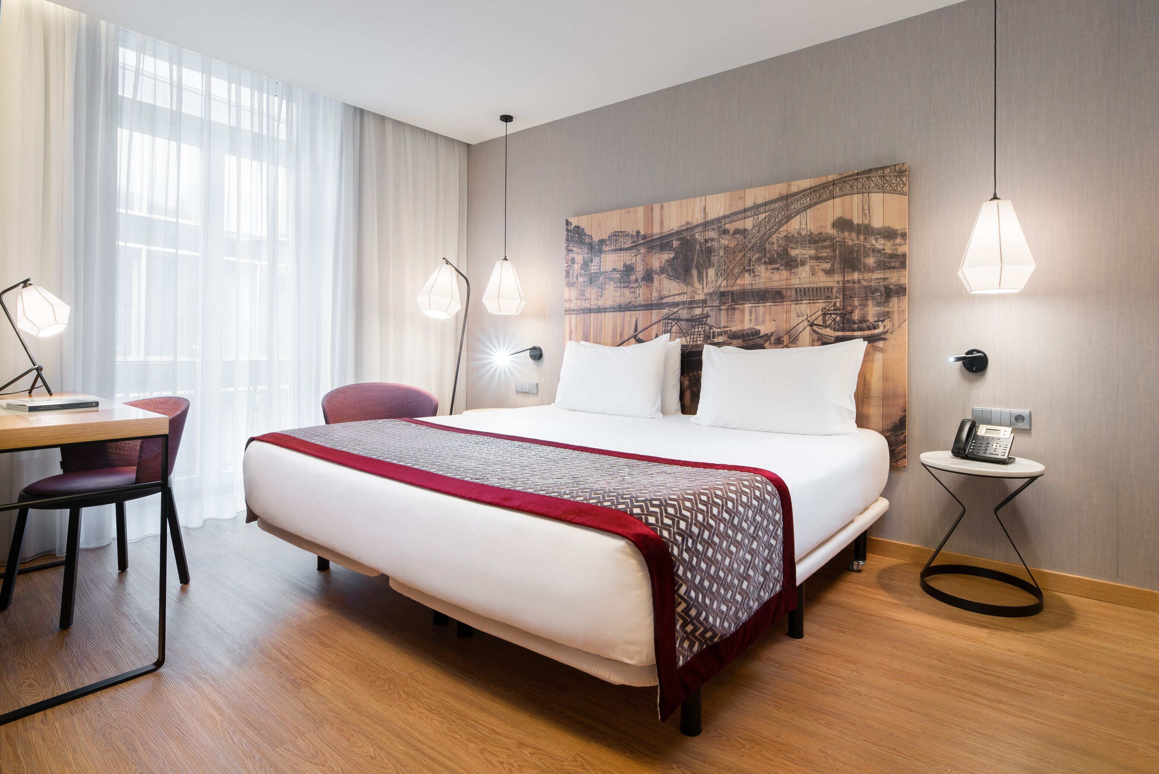 double room | premium bedding, minibar, in-room safe, desk