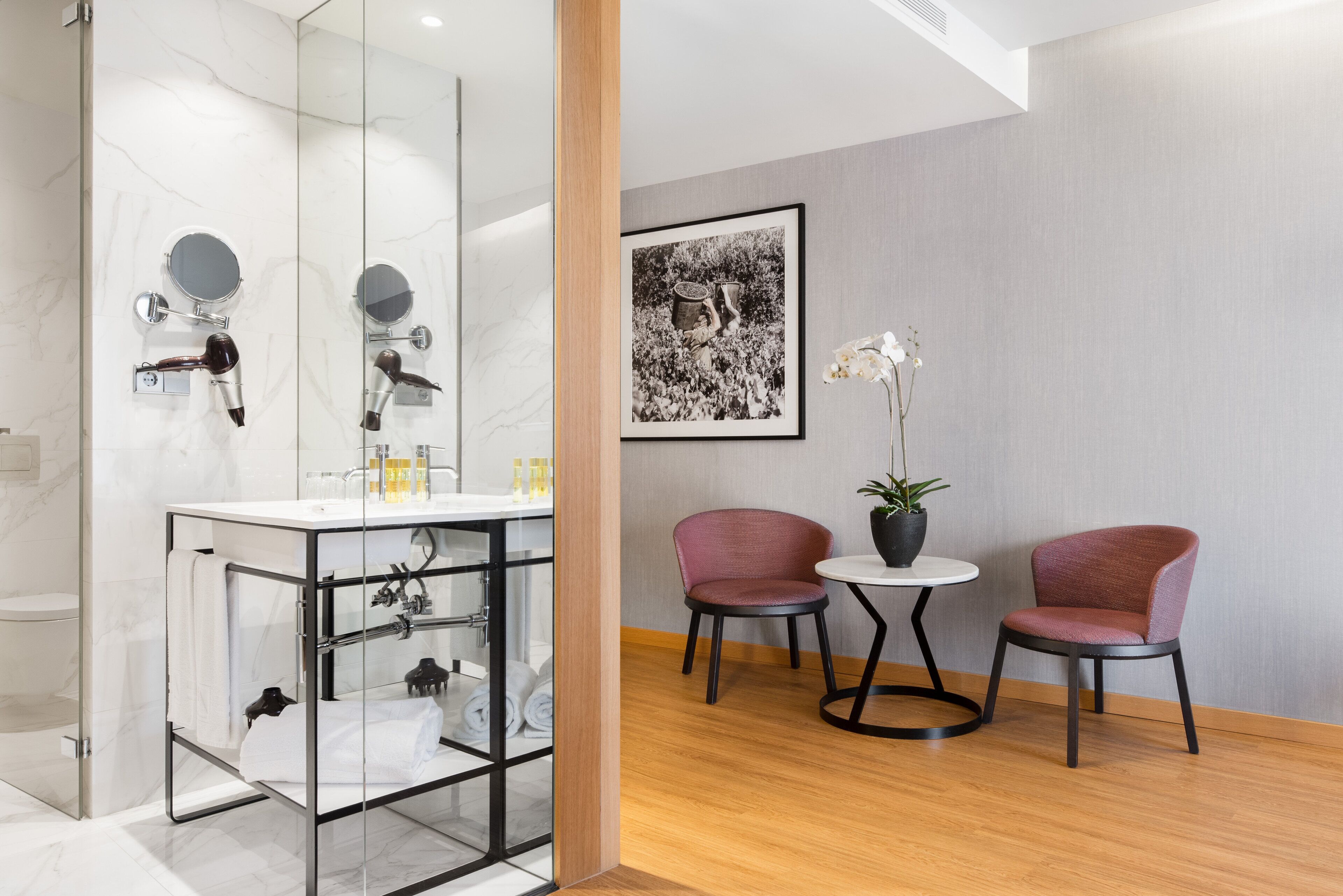 junior suite, 1 king bed (with sofa bed) | bathroom | shower, eco-friendly toiletries, hair dryer, bathrobes