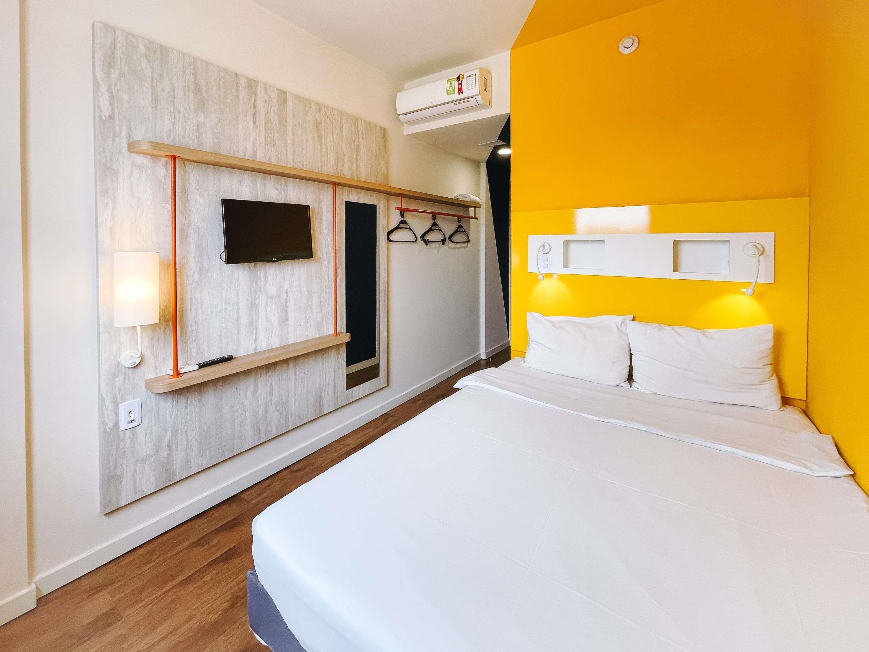 Room, 1 Double Bed | Blackout curtains, free WiFi, bed sheets