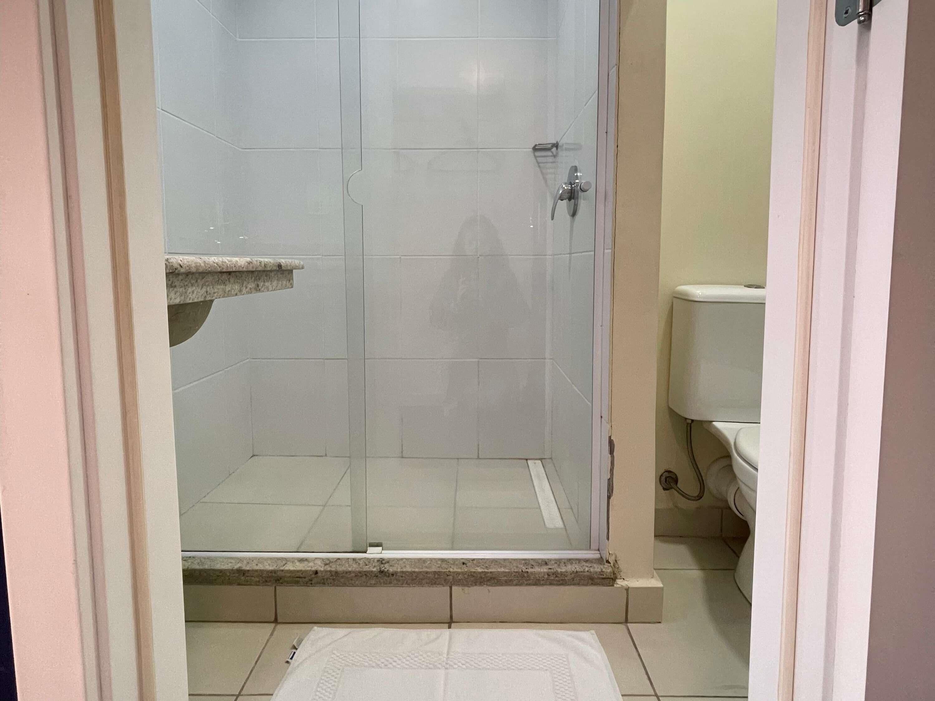 apartment, 2 single beds | blackout curtains, free wifi, bed sheets