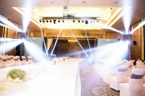 قاعة الولائم والاحتفالات