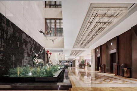 Lobby. Yancheng Guest Hotel