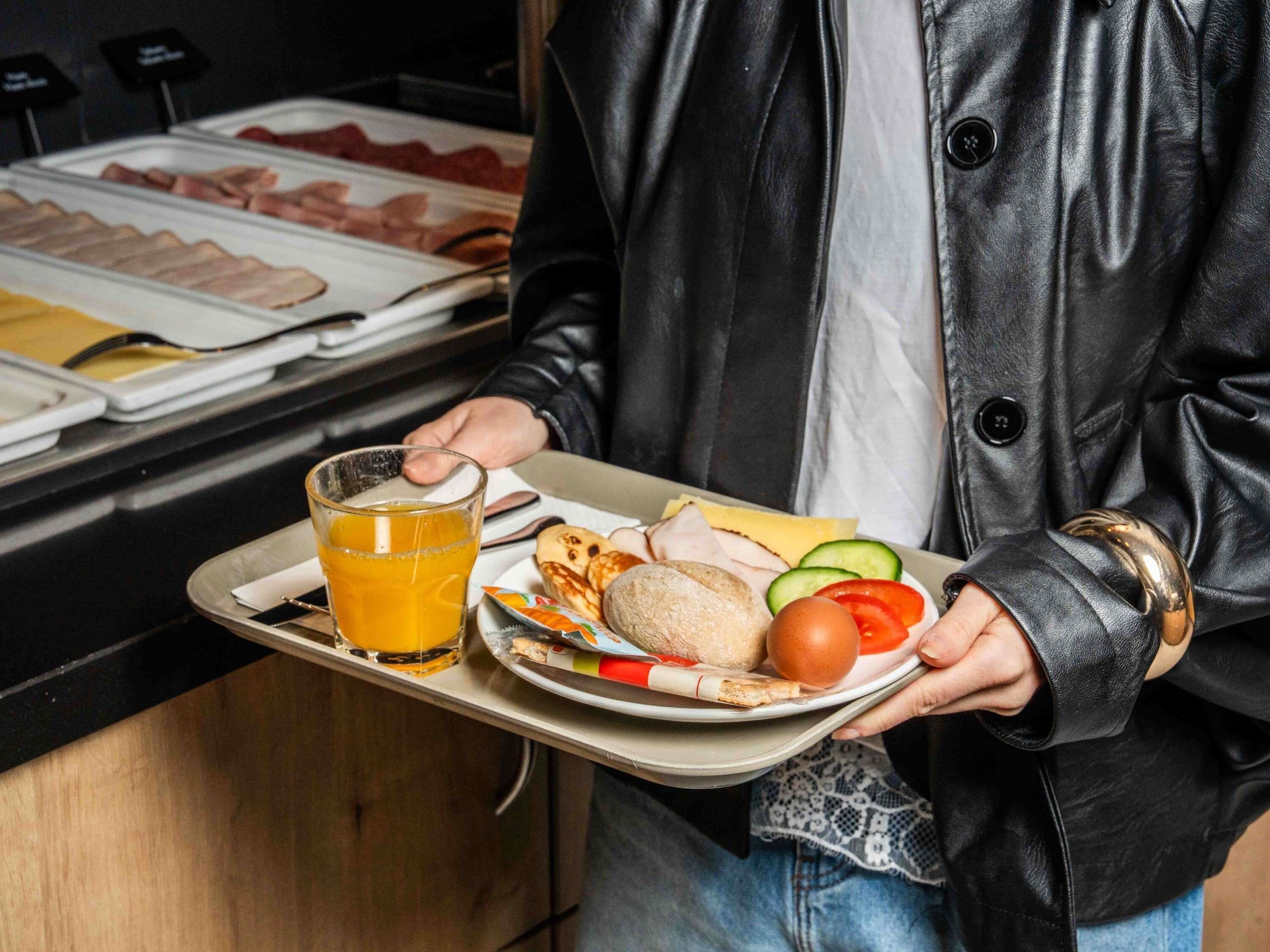 Tägliches kontinentales Frühstück gegen Gebühr