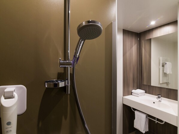 In-room safe, desk, free cribs/infant beds, free WiFi - ibis Styles Haarlem City (Haarlem)