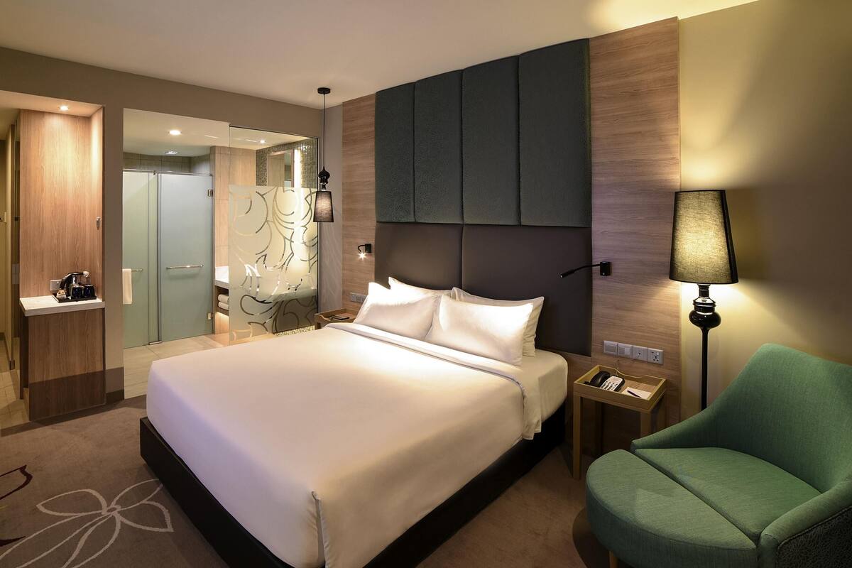 Phòng đôi Superior, 1 giường đôi, tầng Executive | 1 phòng ngủ, minibar, két bảo mật tại phòng, bàn
