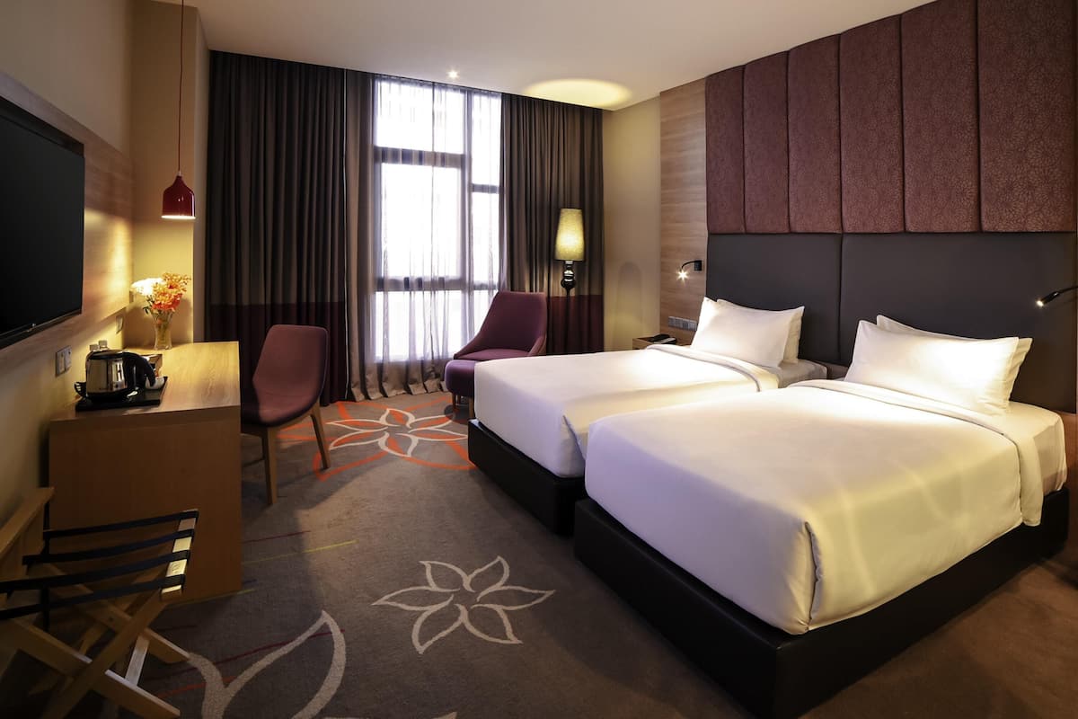 Superior Room, 2 Twin Beds | Minibar, in-room safe, desk, blackout drapes