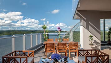 Executive-Zimmer, 3 Schlafzimmer | Daunenbettdecken, Zimmersafe, Schreibtisch