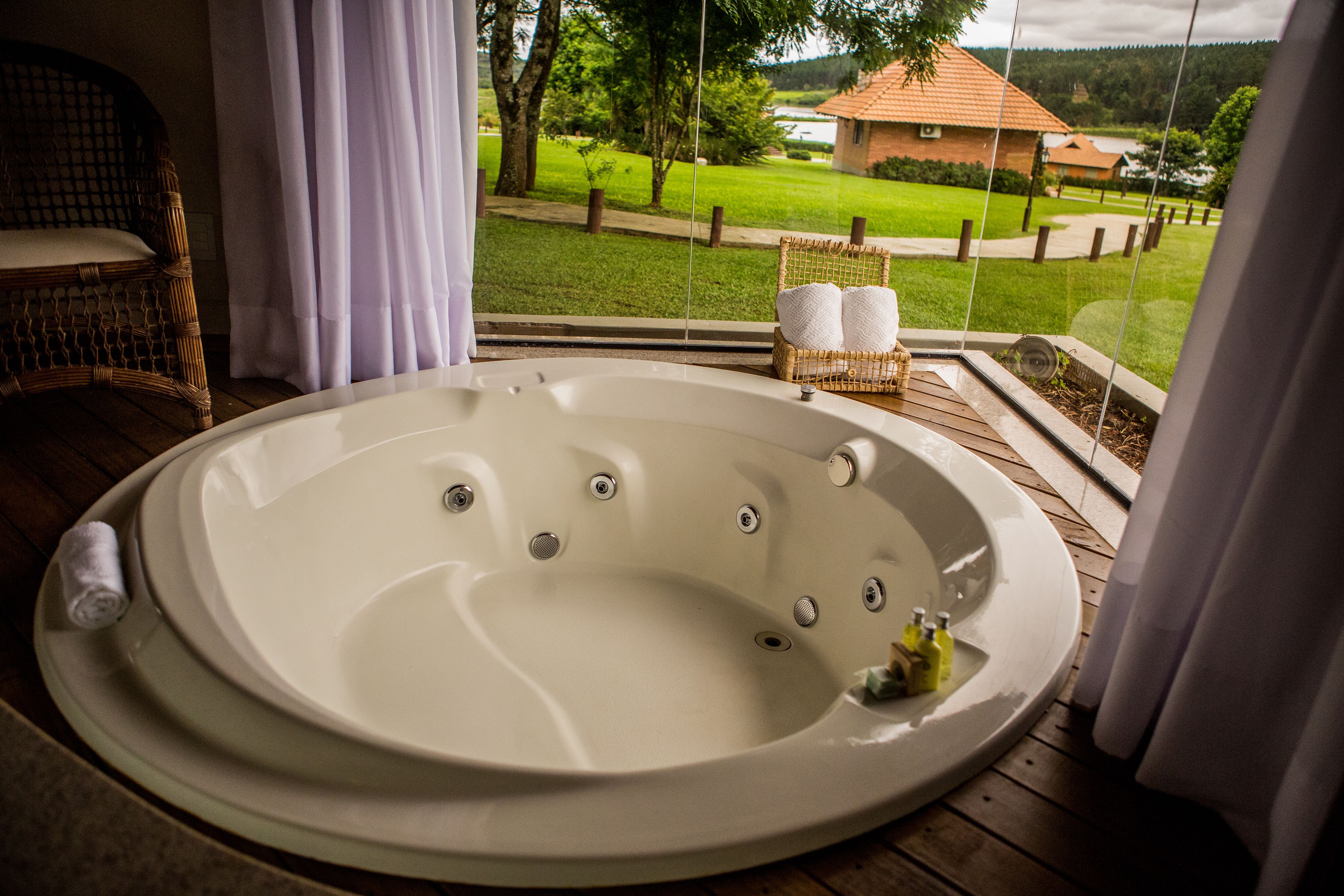 Suíte | Banheira de hidromassagem