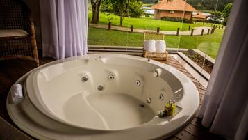 Suíte | Banheira de hidromassagem