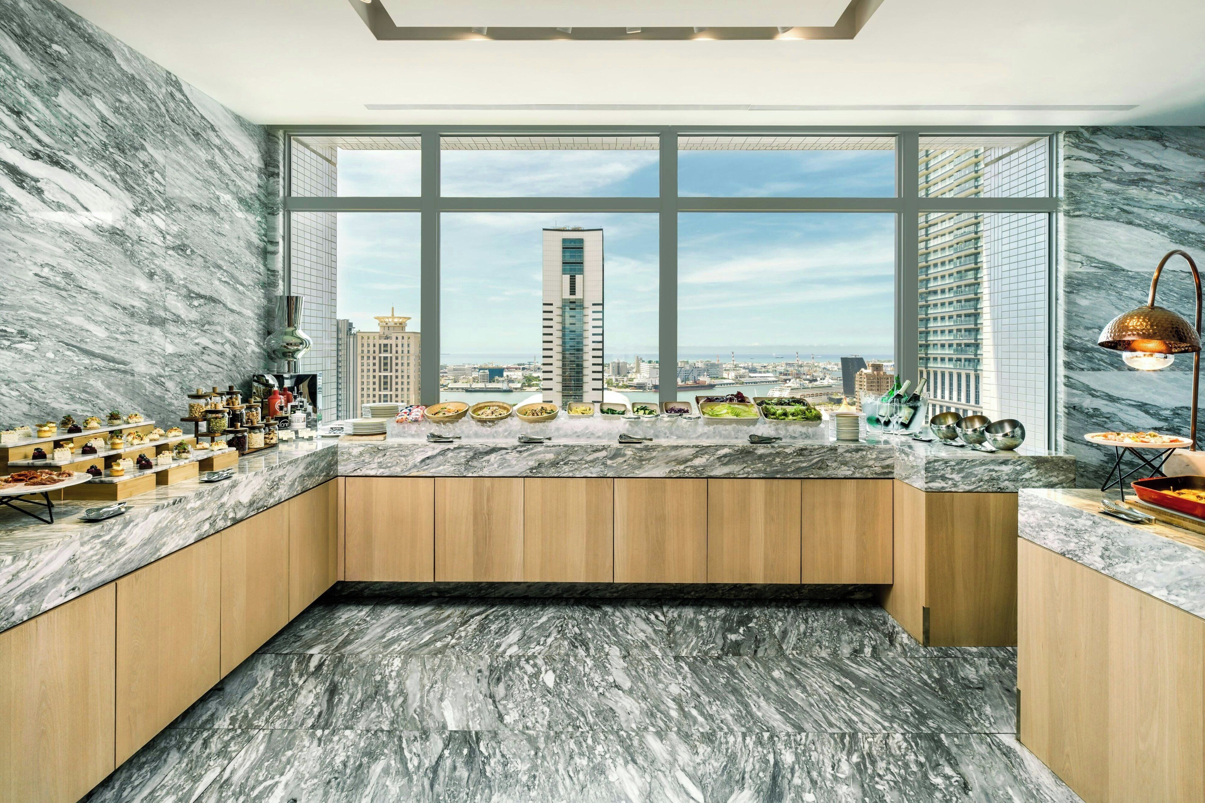 2 บาร์/เลานจ์