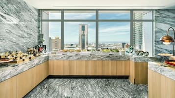 2 บาร์/เลานจ์