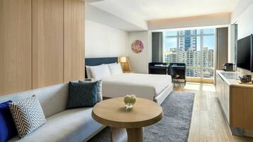 Habitación Deluxe, 1 cama King size, vista a la ciudad | Ropa de cama de alta calidad, edredón y artículos del minibar gratis