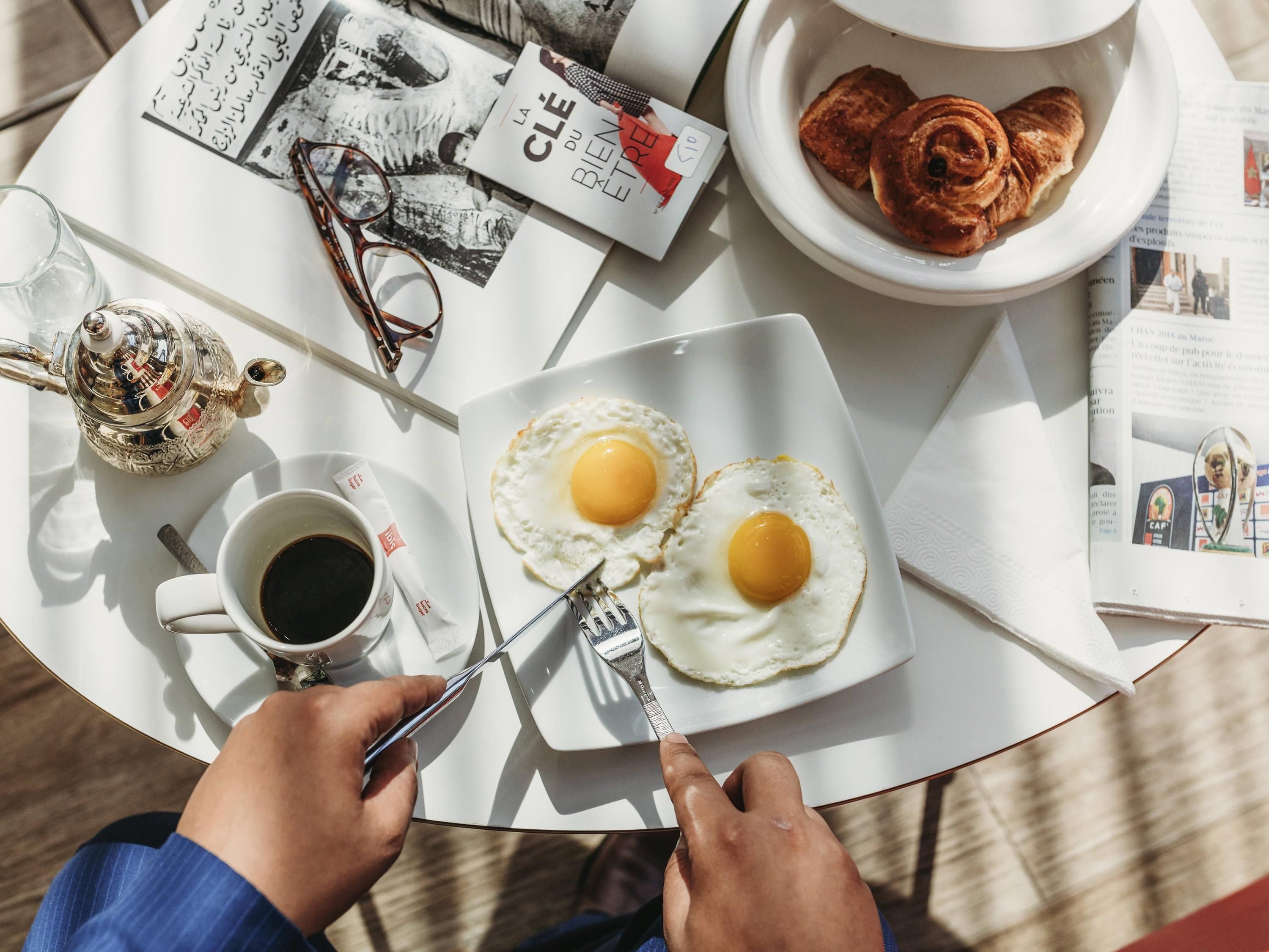 Petit déjeuner buffet servi tous les jours en supplément