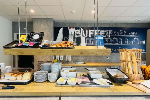 Daily continental breakfast for a fee