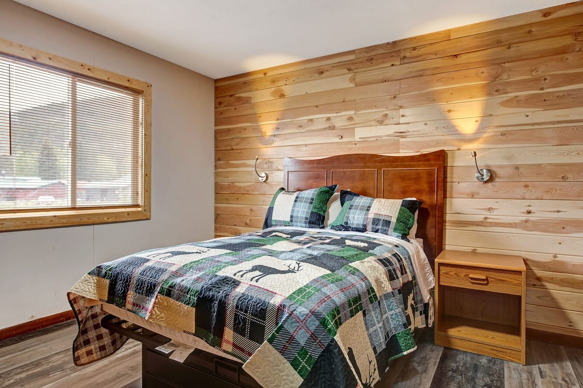 1 bedroom, free WiFi, bed sheets