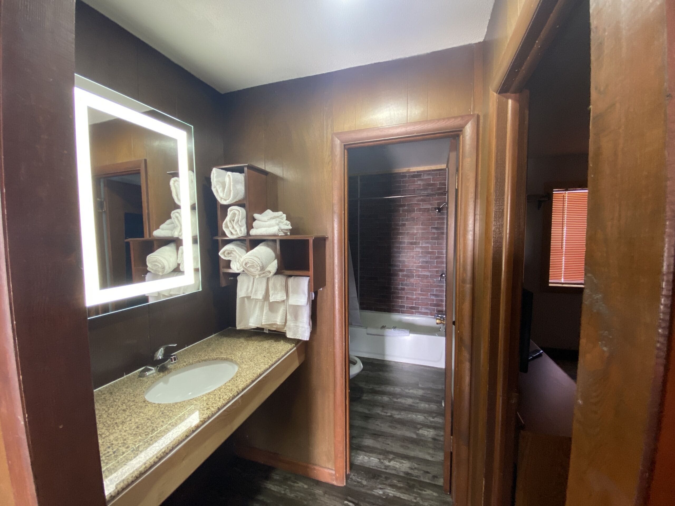 Rom, privat bad (101,109,110) | Diverse