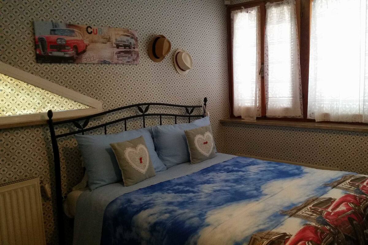 Business Twin Room, Garden View | Frette Italian sheets, premium bedding, down comforters, pillowtop beds