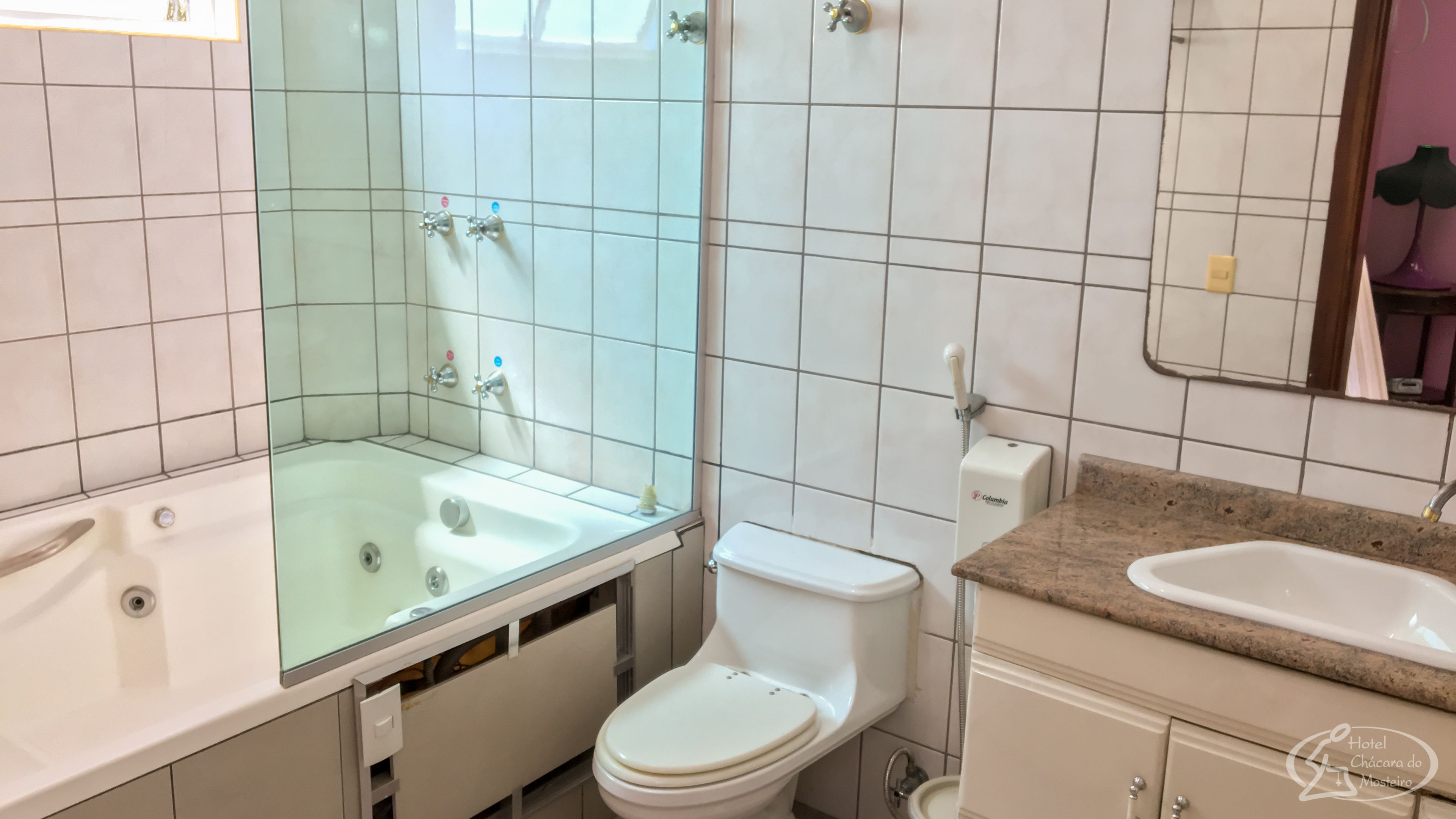 standard room, 1 double bed | bathroom | shower, free toiletries, hair dryer, towels