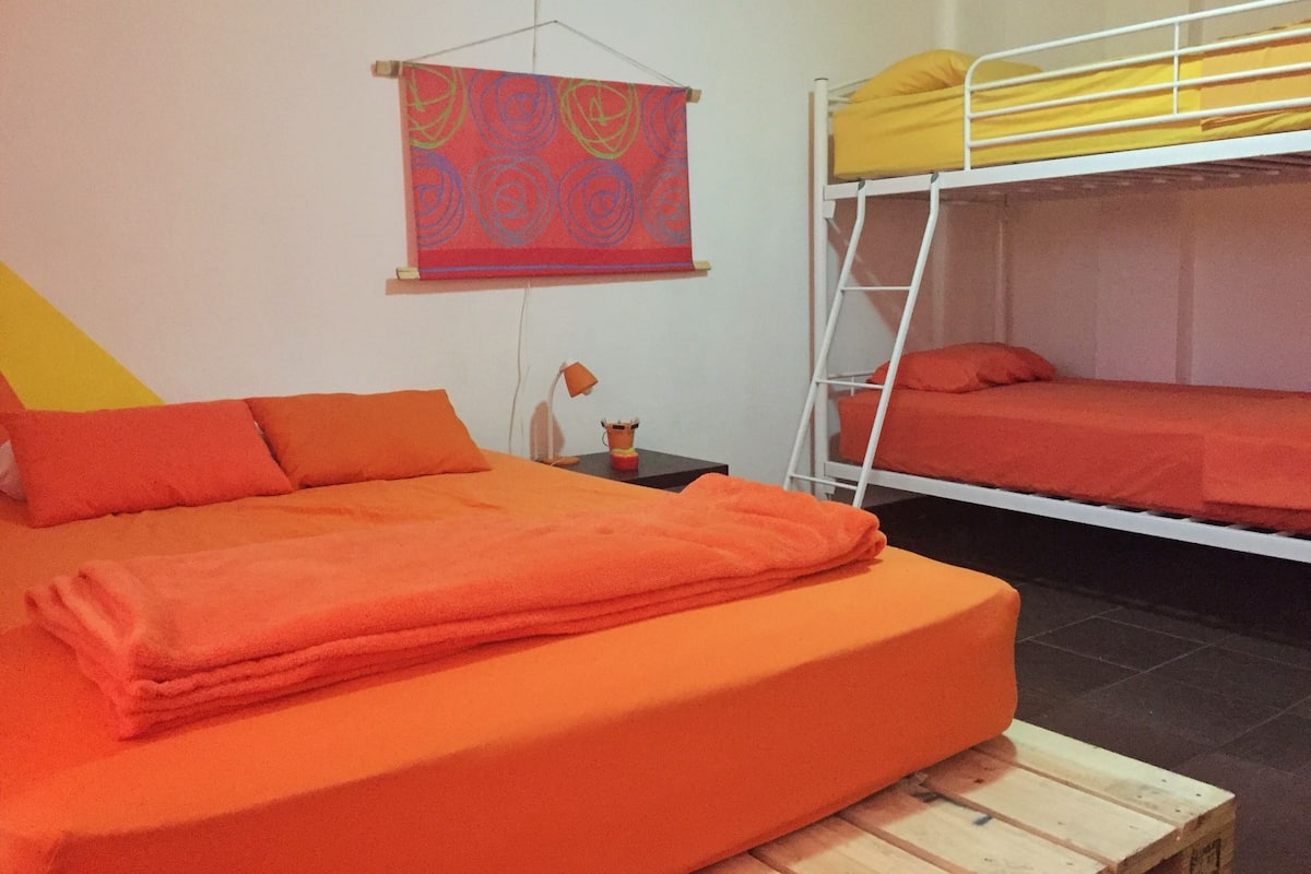 Vierbettzimmer, Gemeinschaftsbad | Kostenloses WLAN, Bettwäsche