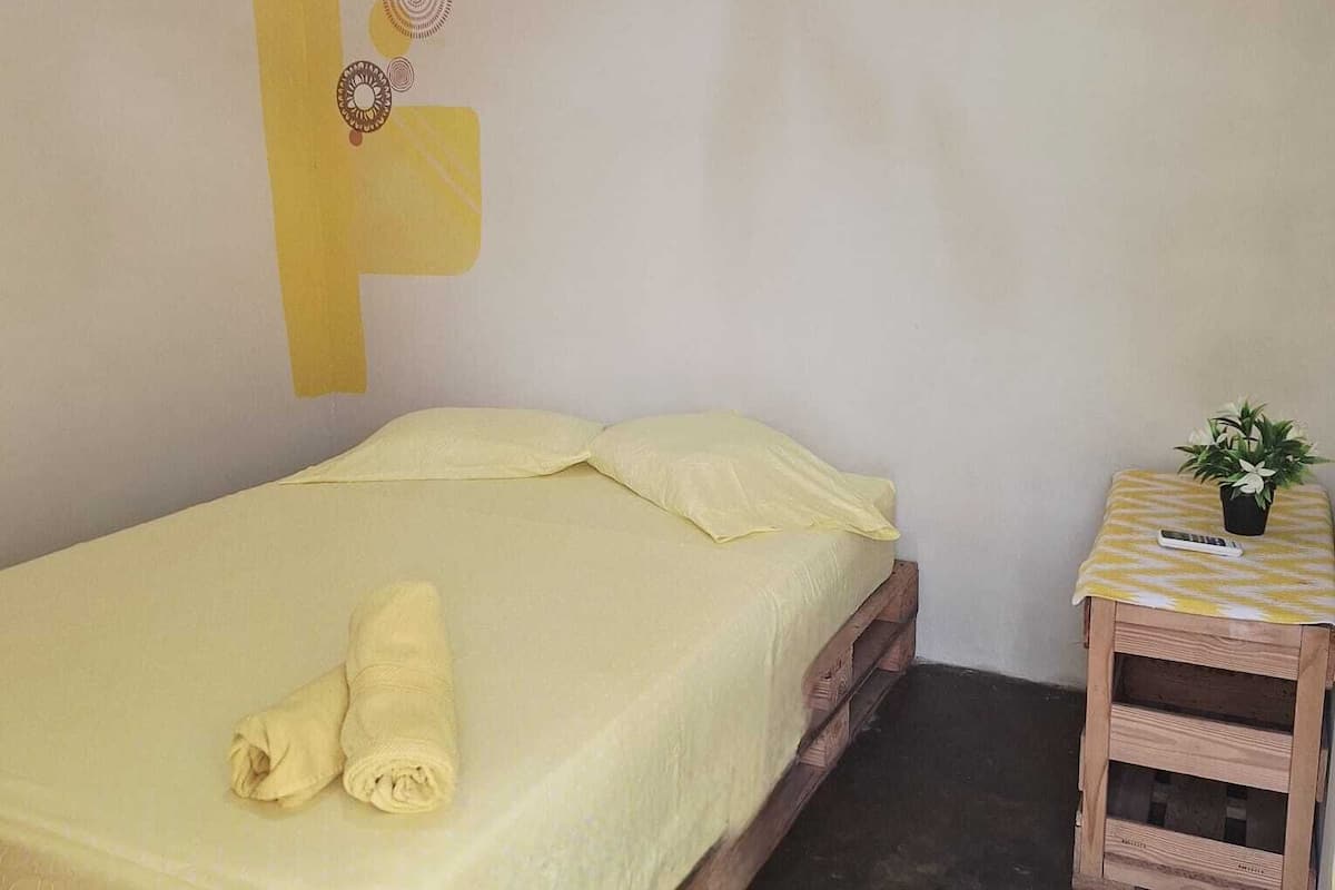 Wifi gratis y ropa de cama