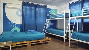 Dormitorio compartido económico, dormitorio mixto | Wifi gratis y ropa de cama