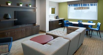 Holiday Inn Express & Suites-Cincinnati North - Liberty Way by IHG