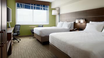 Hypo-allergenic bedding, down comforters, in-room safe, desk