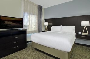 In-room safe, desk, free WiFi, wheelchair access - Staybridge Houston W - Westchase Area (Houston)