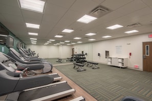 A fitness center with treadmills, dumbbells, and exercise equipment. - Holiday Inn Express and Suites-Lehi - Thanksgiving Point by IHG (Lehi)