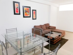 Apartemen Standar, 3 kamar tidur, dapur | Ruang makan