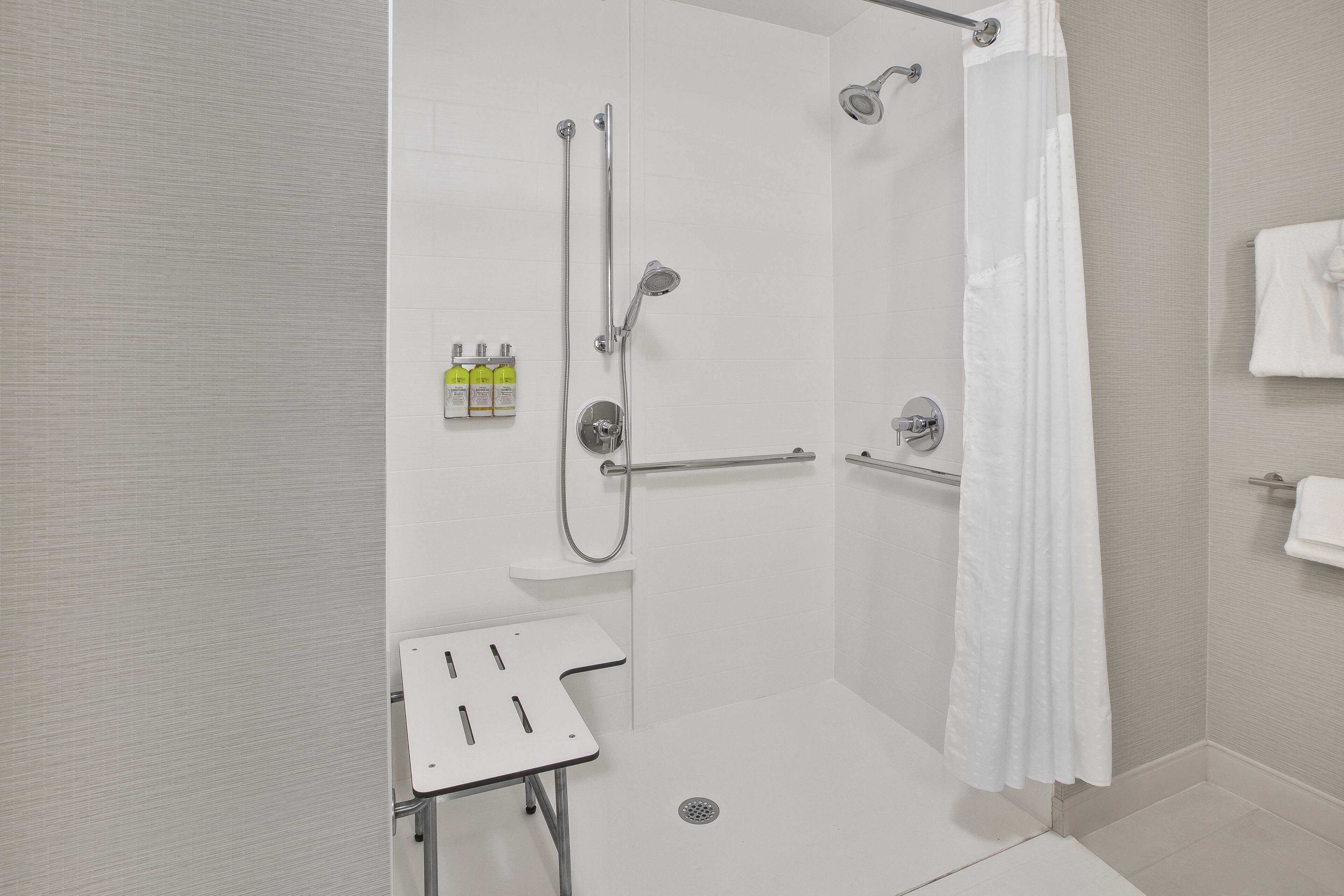 standard room, 2 queen beds, accessible (communications, accessible tub) | bathroom | free toiletries, hair dryer, towels