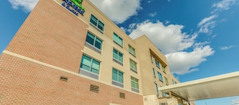 Holiday Inn Express & Suites Okemos - University Area by IHG