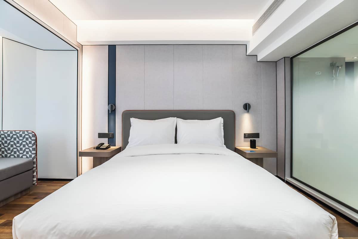 Phòng Tiêu chuẩn, 1 giường cỡ queen | 1 phòng ngủ, minibar, két bảo mật tại phòng, bàn