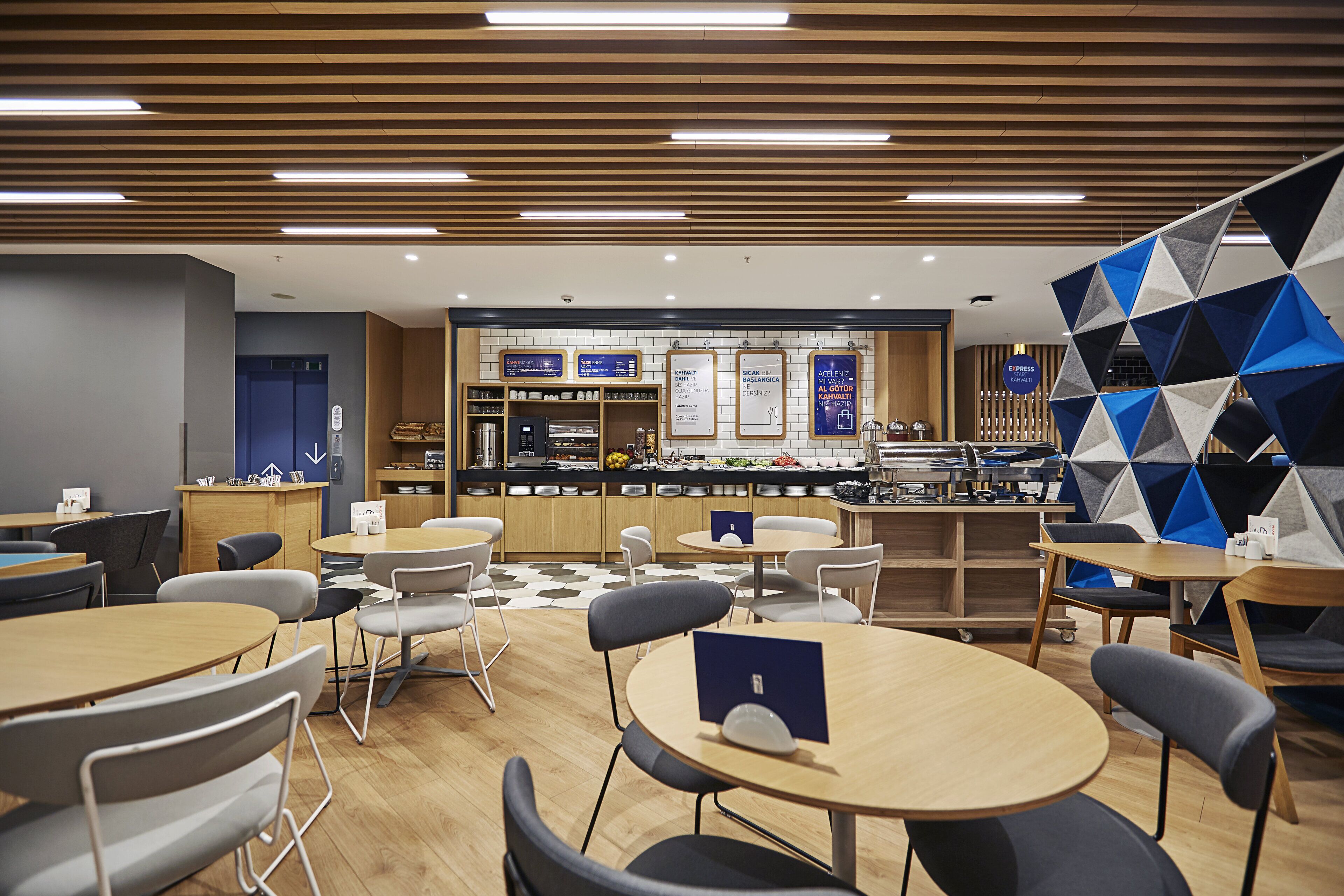 Photo - Holiday Inn Express - Istanbul - Atakoy Metro by IHG