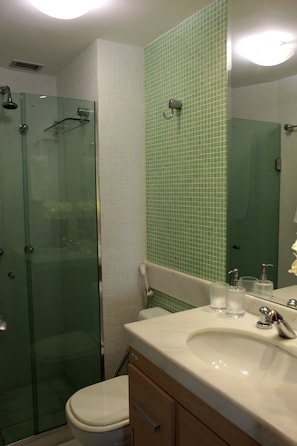 Elite Apartment, 2 Bedrooms | Bathroom