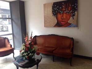 Skrivbord, strykjärn/strykbräda, gratis wi-fi och sängkläder